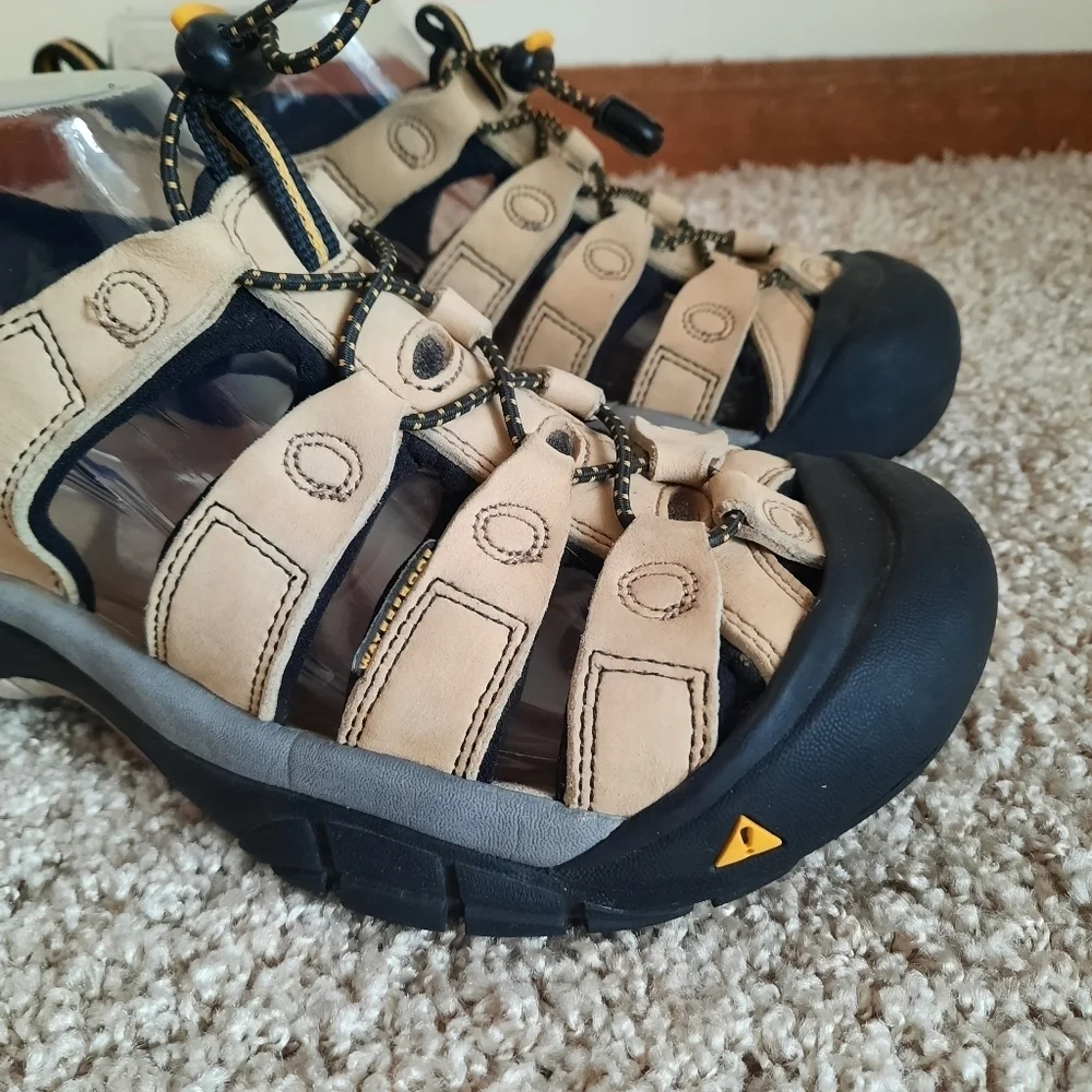 Keen Newport Leather Hiking Sandals Light Tan Pull Cord Slip On Size 7
